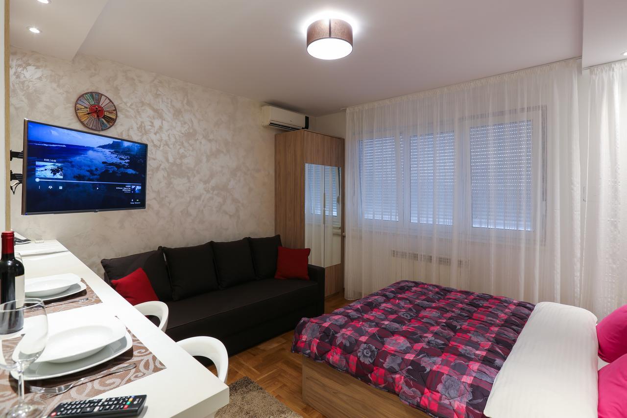 Apartment Promenada 30 Novi Sad Exterior foto