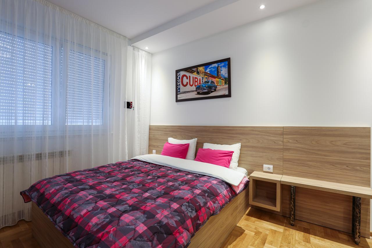 Apartment Promenada 30 Novi Sad Exterior foto
